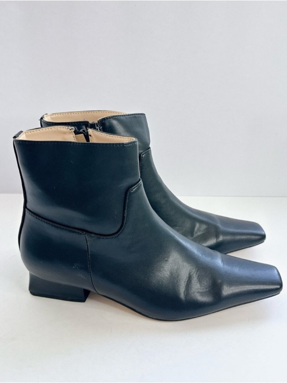Used Womens Size 8 Boots Square Toe Side Zipper Ankle Boot Block FOWT